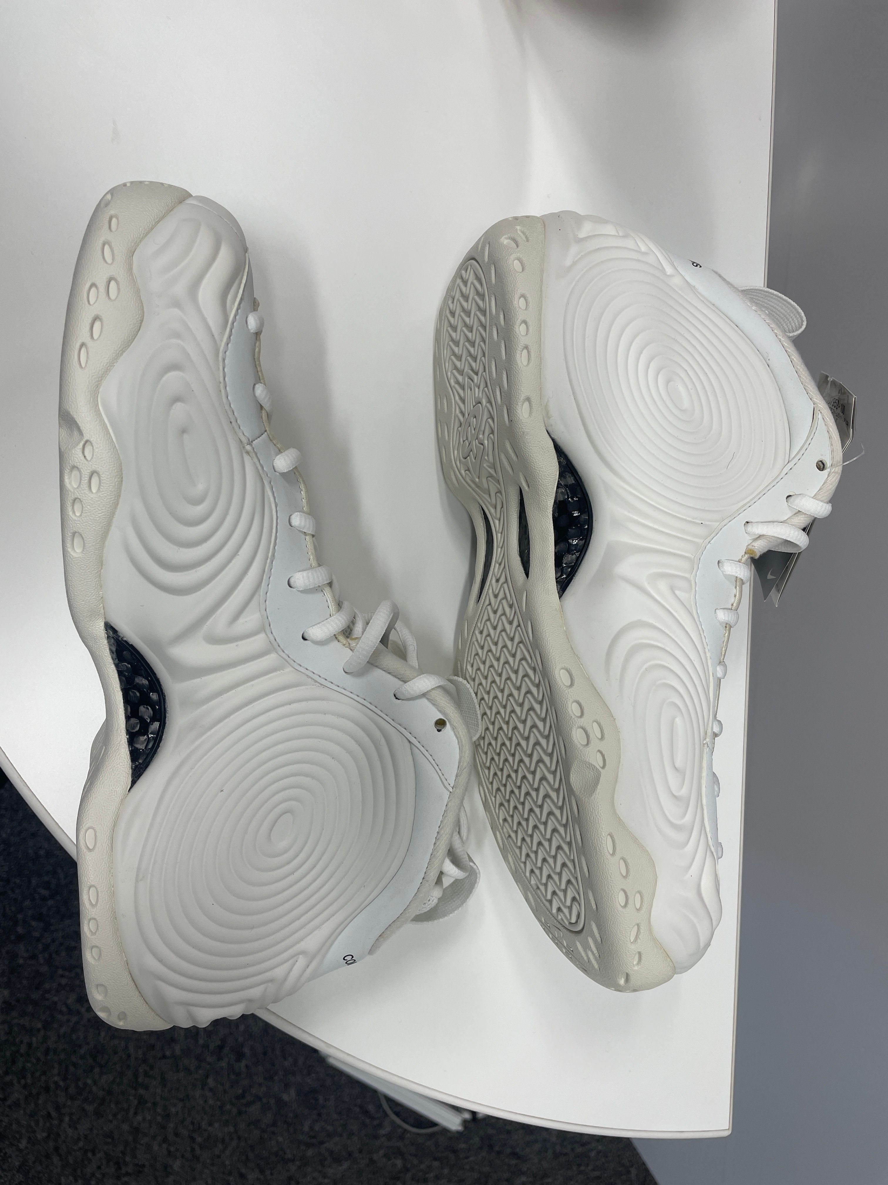 COMME des GARCONS × Nike Air Foamposite One "White"