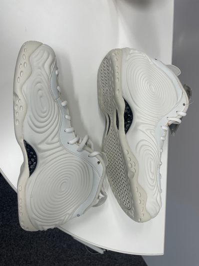 COMME des GARCONS × Nike Air Foamposite One "White"