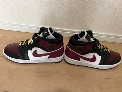 NIKE WMNS AIR JORDAN 1 MID