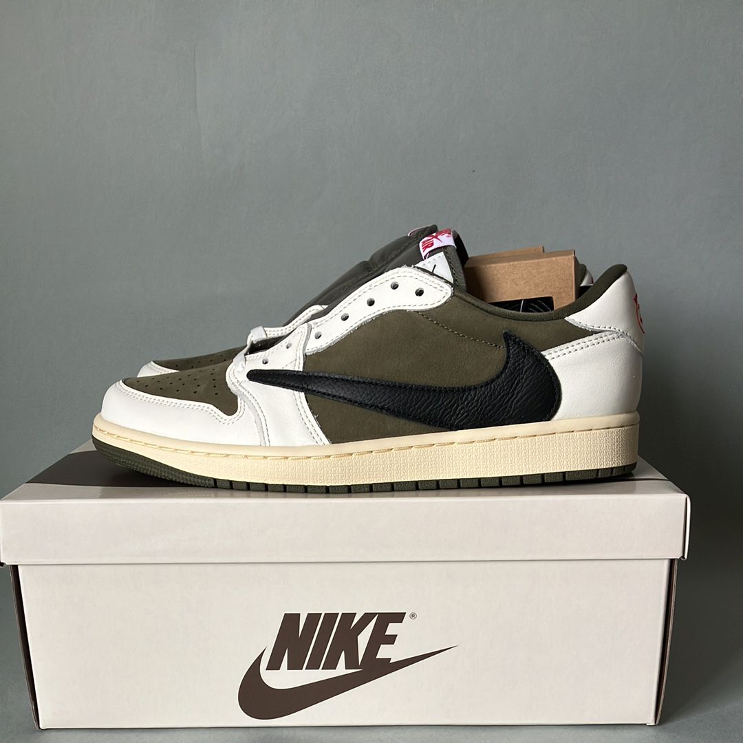 Travis Scott × Nike Air Jordan 1 Low OG SP "Reverse Olive"
