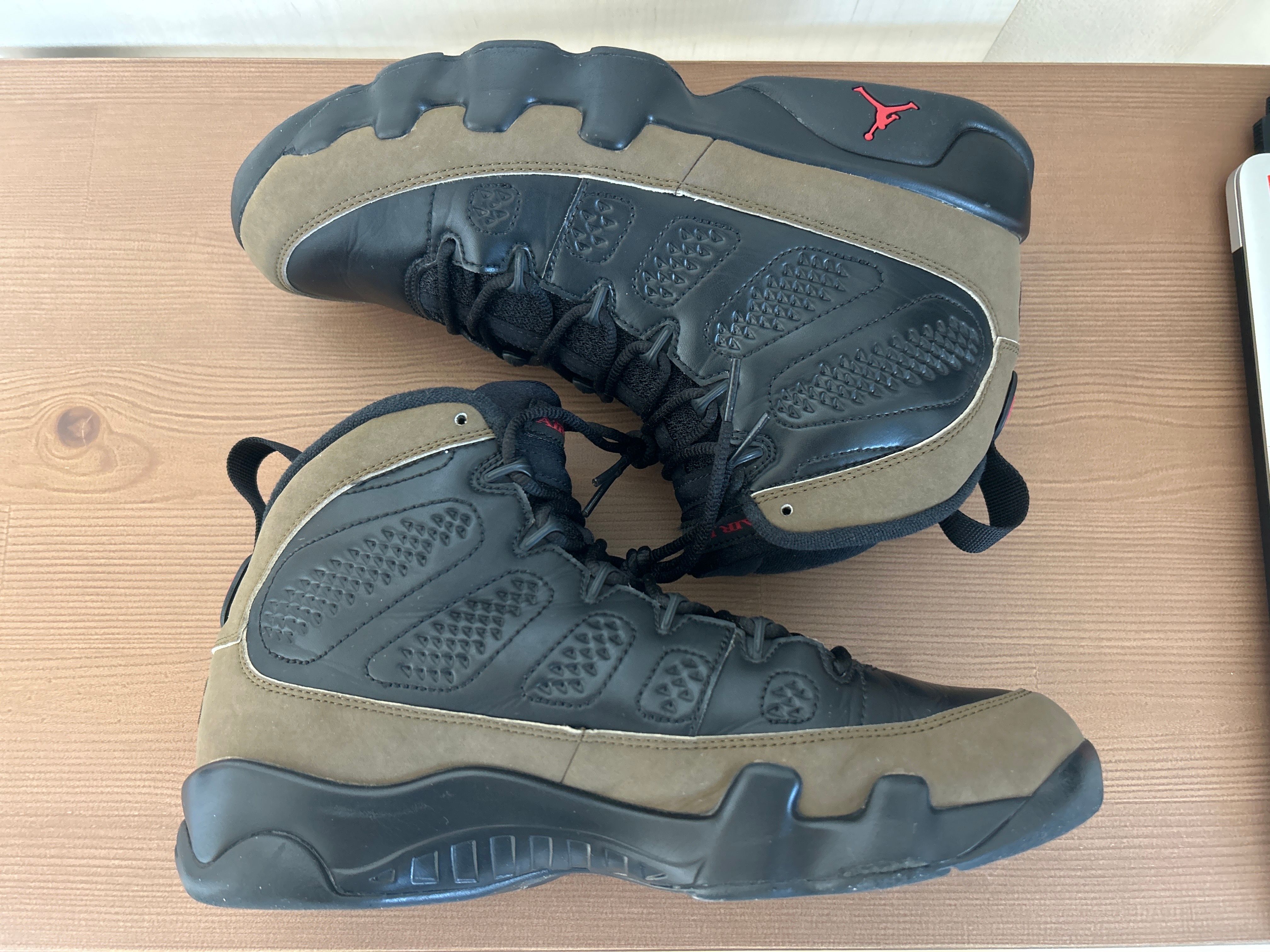 Nike Air Jordan 9 Retro "Olive" (2012)