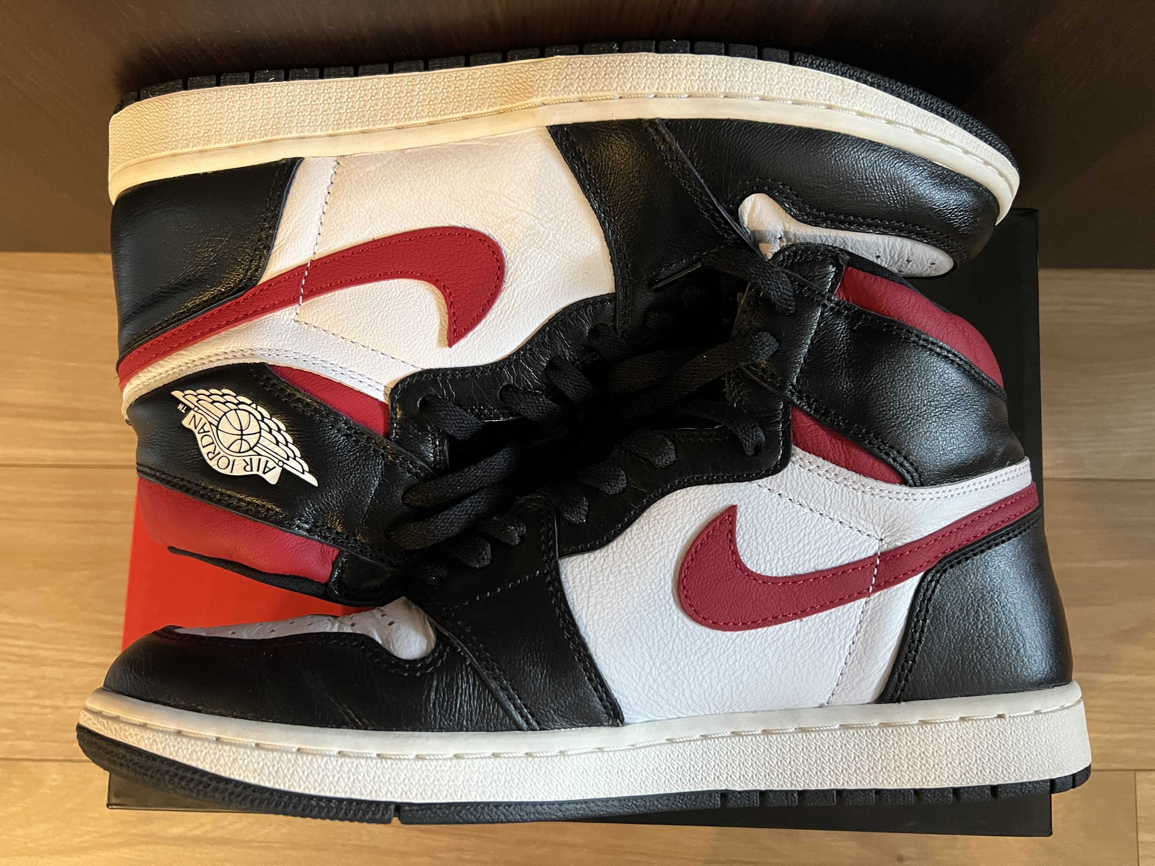 Nike Air Jordan 1 Retro High "Black/White/Sail/Gym Red"    