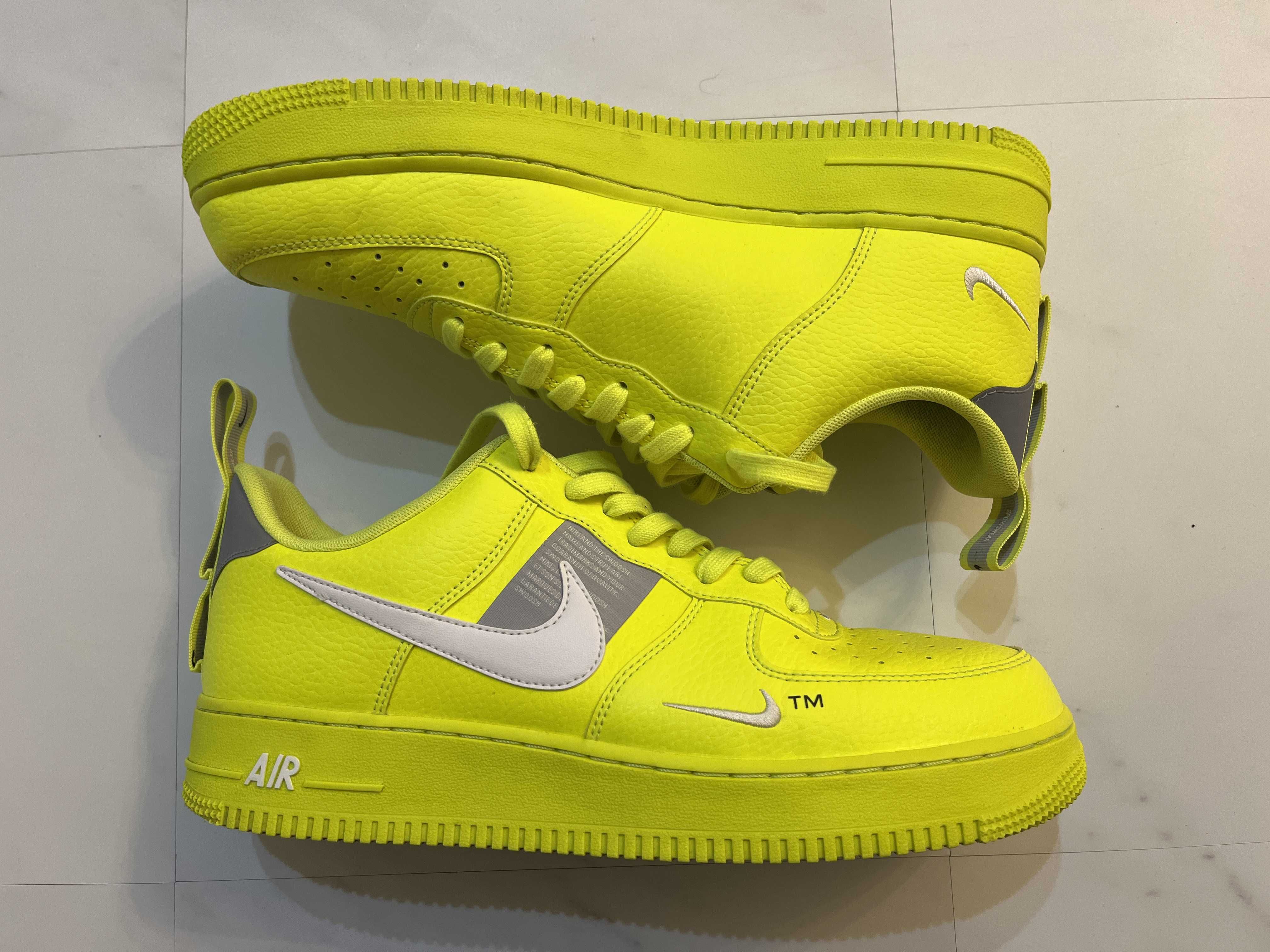 Nike Air Force 1 Low Utility "Volt/White/Black/Wolf Grey"