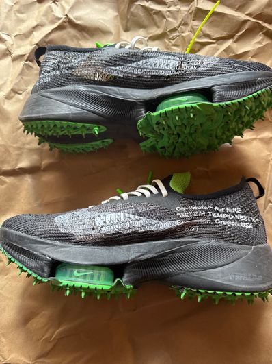 Off-White × Nike Air Zoom Tempo Next% Flyknit "Black"