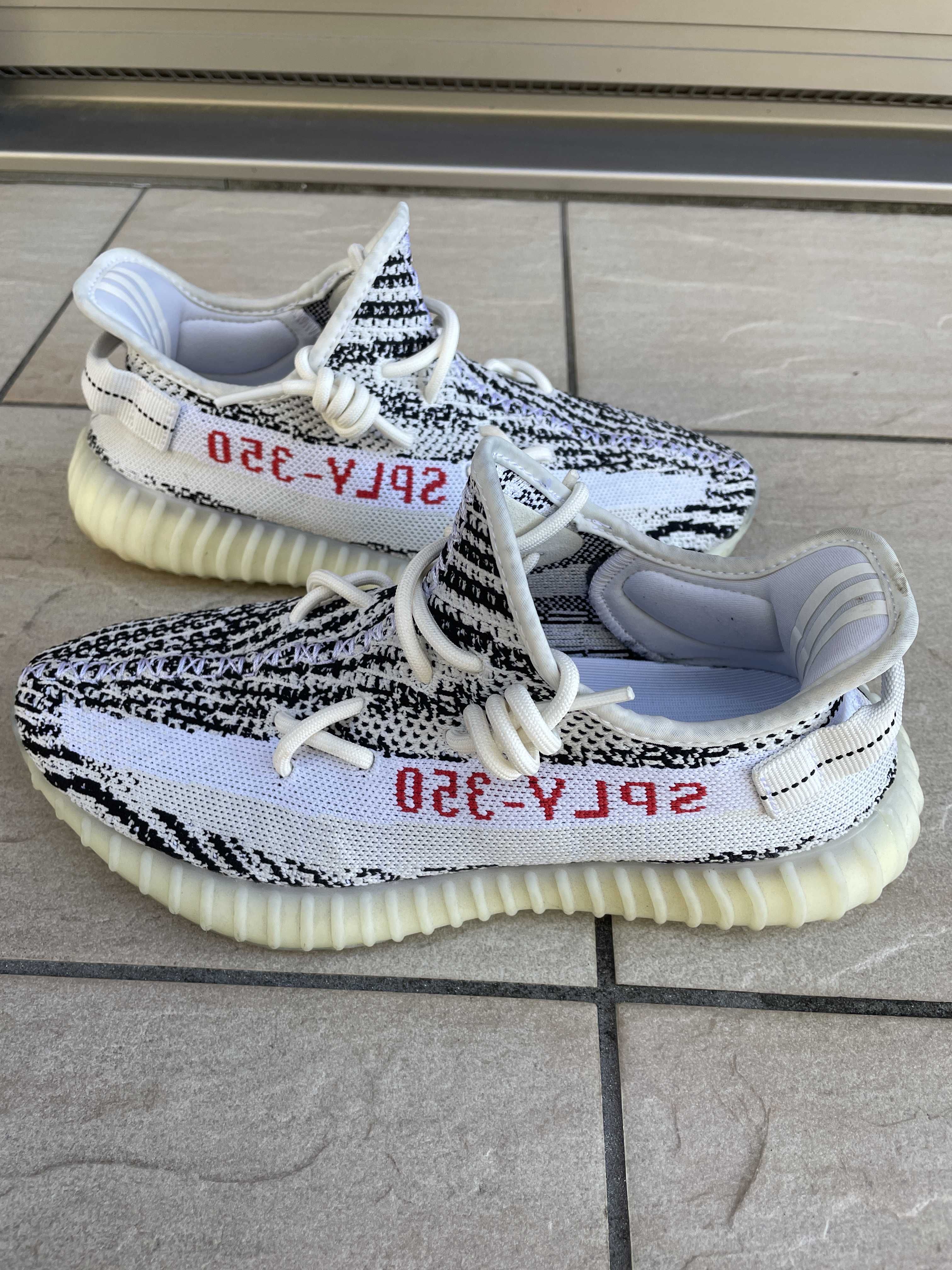 adidas YEEZY Boost 350 V2 "Zebra"