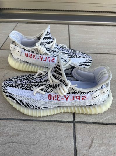 adidas YEEZY Boost 350 V2 "Zebra"