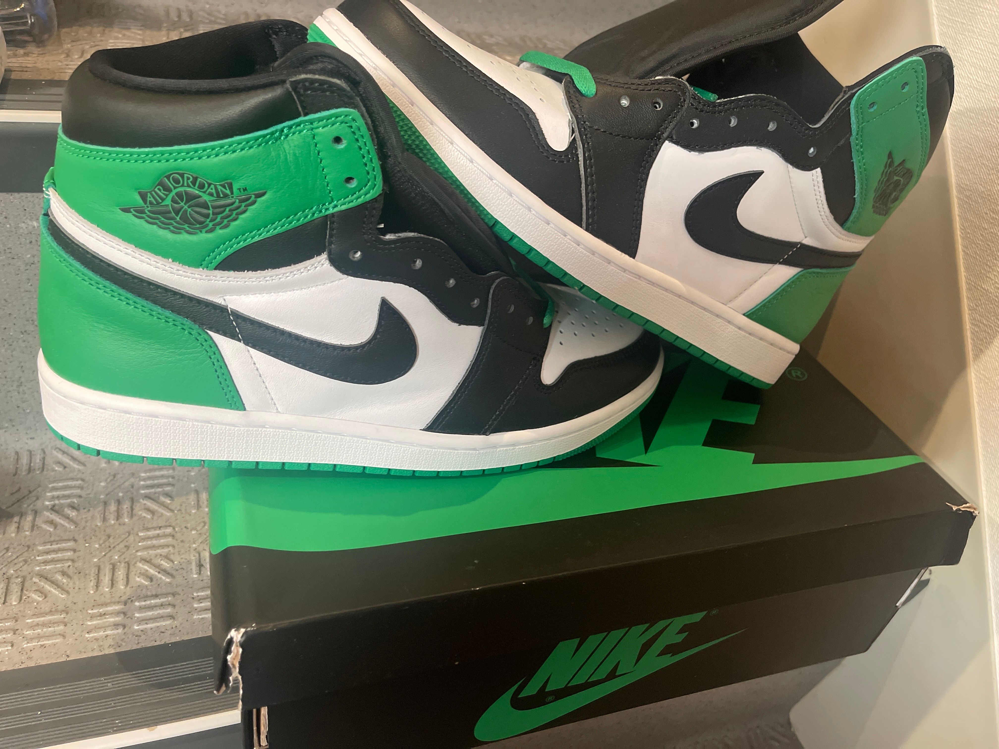 Nike Air Jordan 1 Retro High OG "Celtics/Black and Lucky Green" (2023)