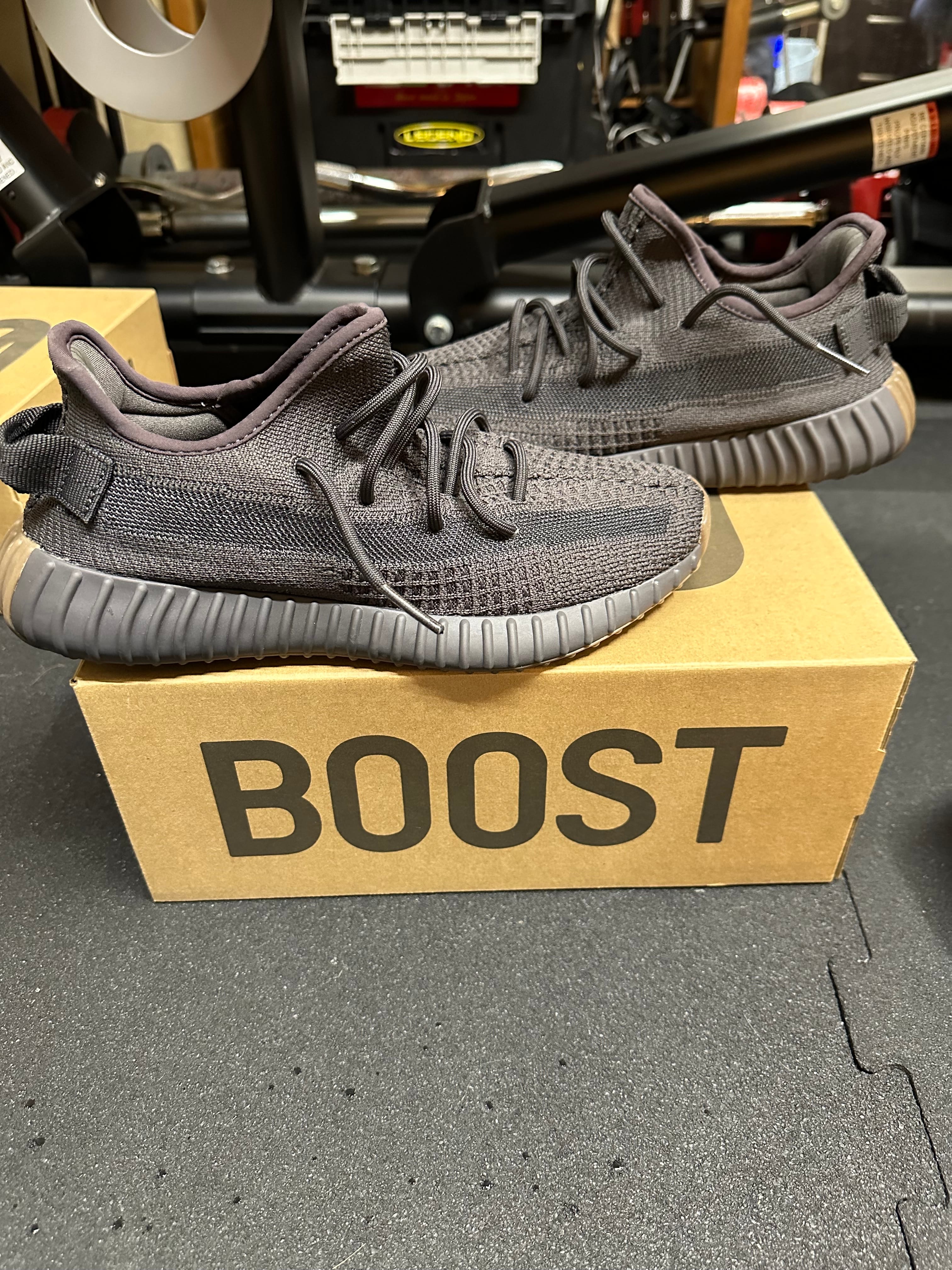 adidas YEEZY Boost 350 V2 "Cinder"