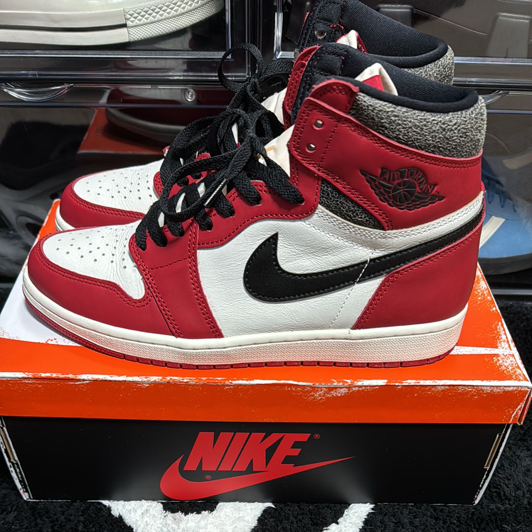 Nike Air Jordan 1 High OG "Lost & Found/Chicago"