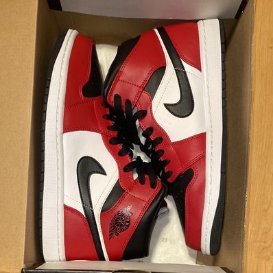 Nike Air Jordan 1 Mid "Chicago Black Toe"