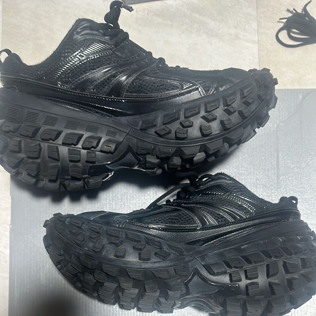 BALENCIAGA Bouncer (Defender) Sneaker "Black"