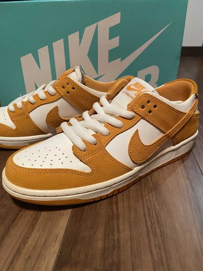 NIKE SB DUNK LOW "CIRCUIT ORANGE"