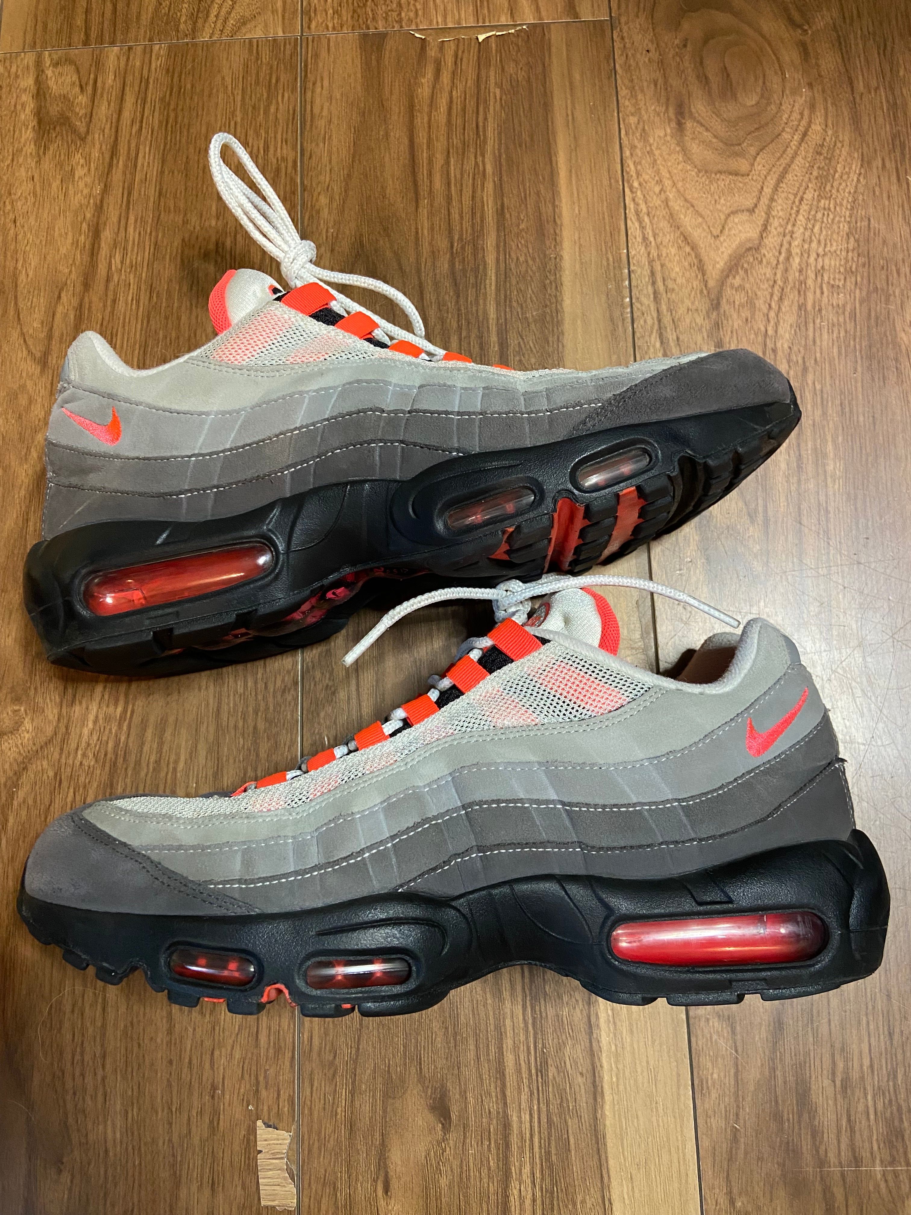 エアマックス95(AIR MAX 95)/ナイキ 人気の新作を安心売買