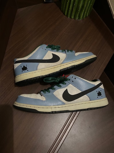 Nike SB Dunk Low "Maple Leaf Central Park"