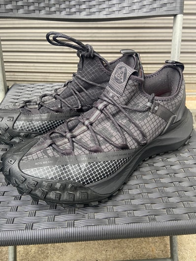 Nike ACG Mountain Fly Low "Anthracite"