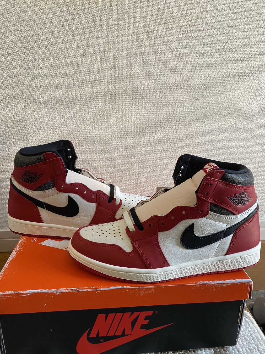 Nike Air Jordan 1 High OG "Lost & Found/Chicago"
