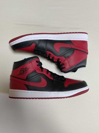Nike Air Jordan 1 Mid "Bred"