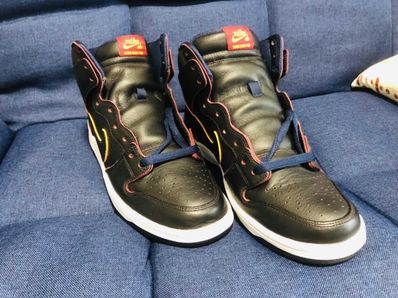 NBA × Nike SB Dunk High "Cleveland Cavaliers"