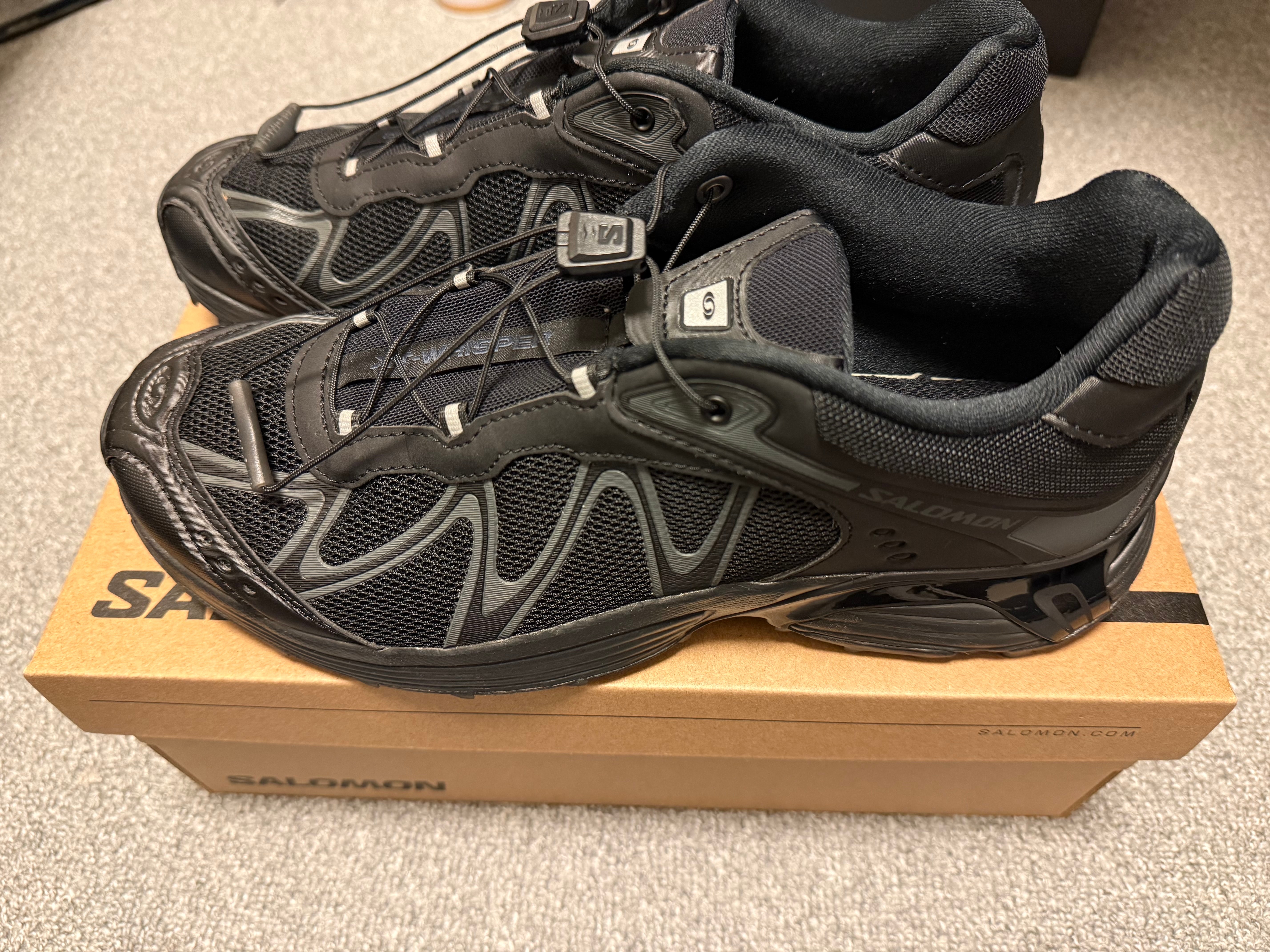 Salomon XT-Whisper "Black/Black/Asphalt"