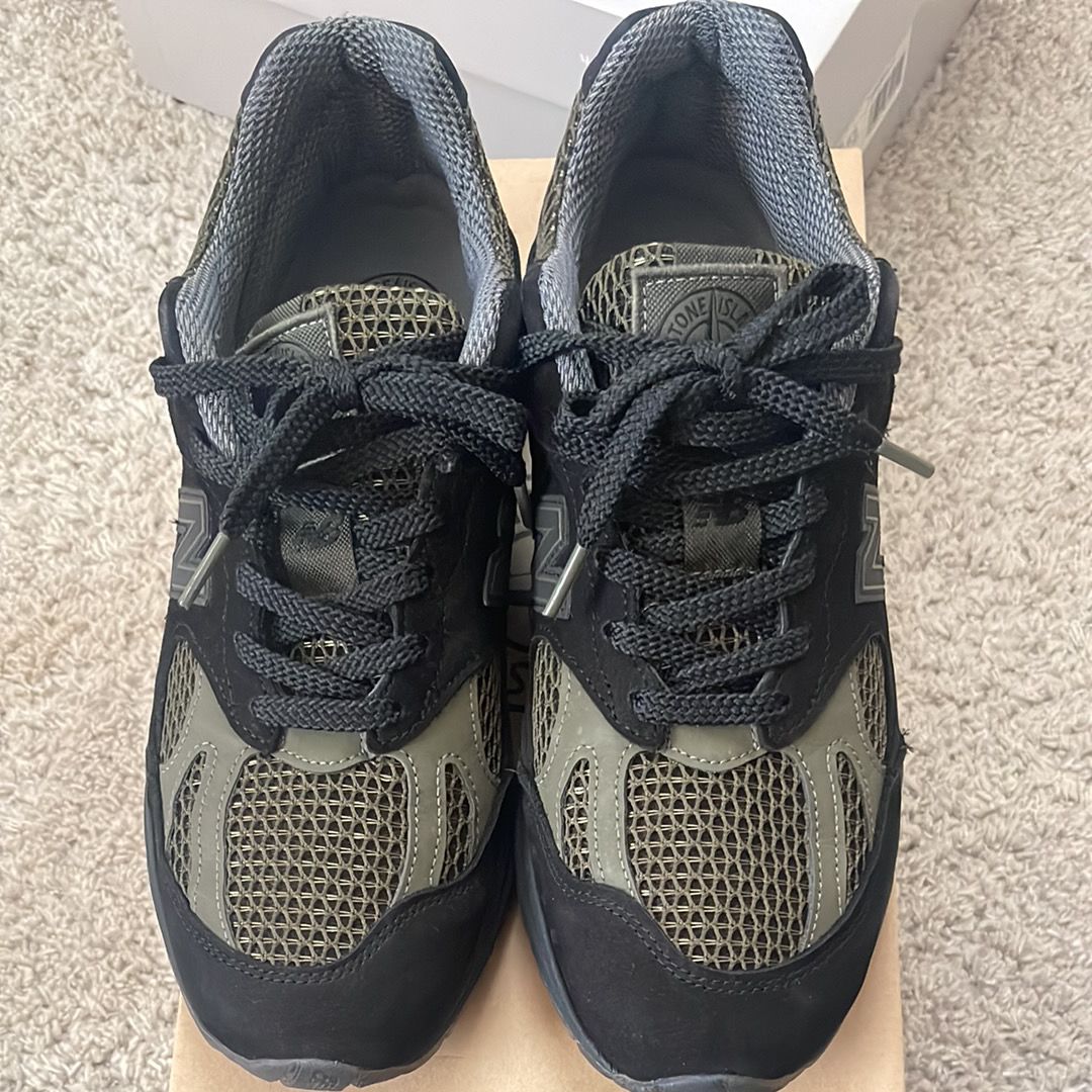 Stone Island × New Balance 991V2 "Black"