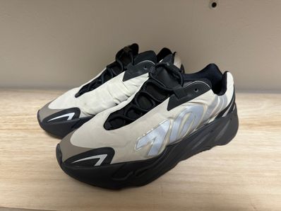 Adidas yeezy 700 mnvn bone best sale