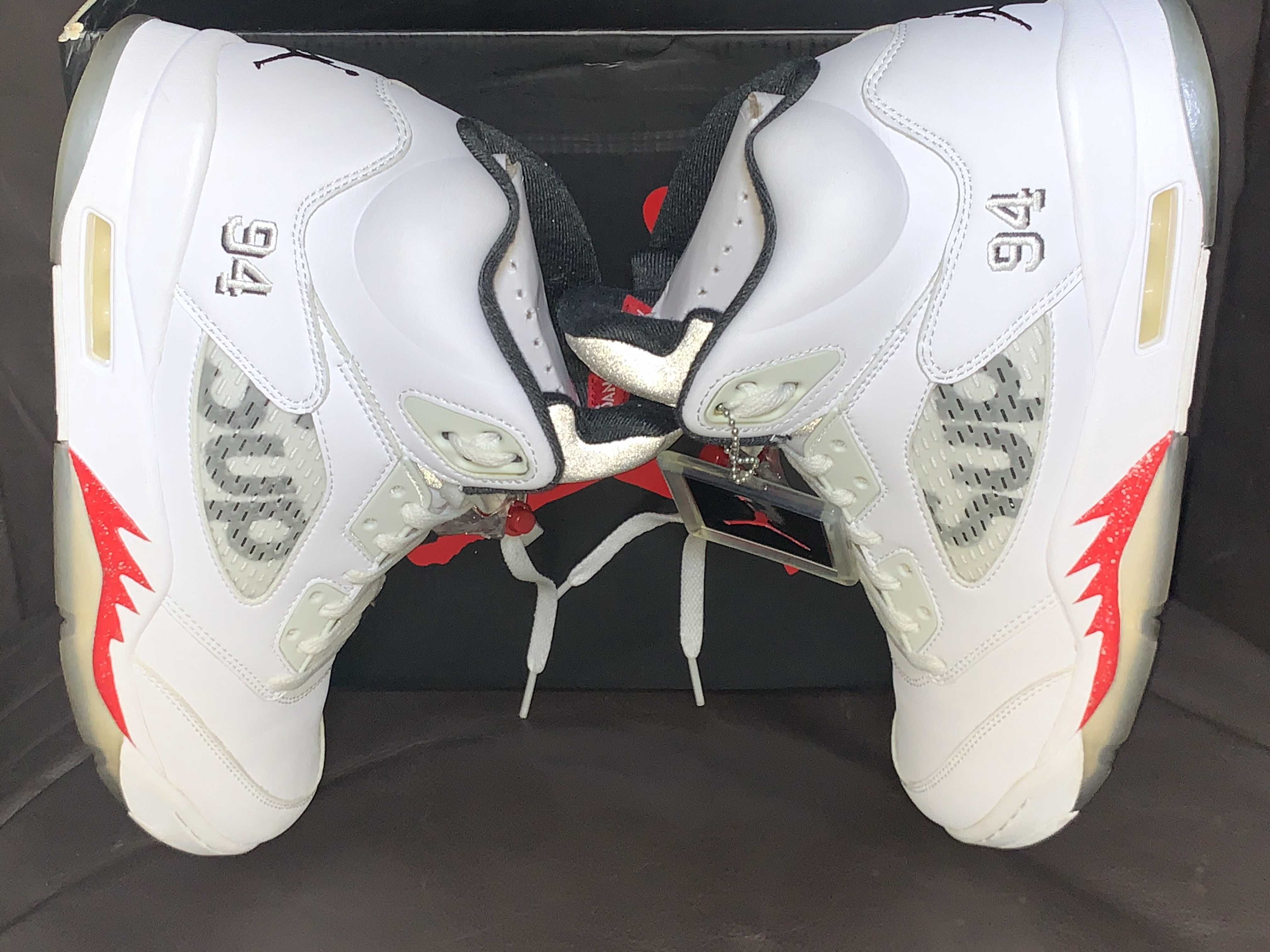 Supreme × Nike Air Jordan 5 Retro "White"