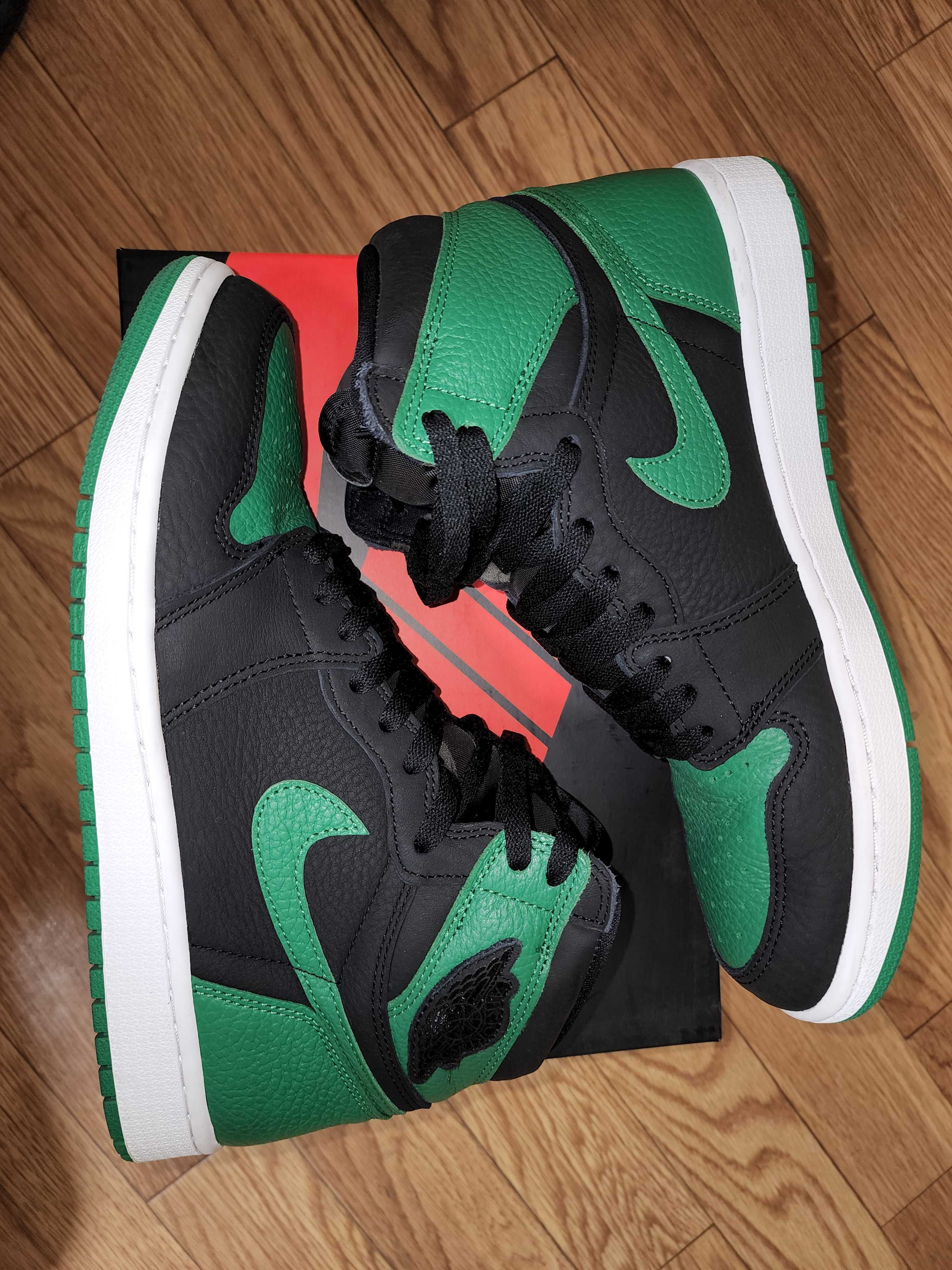 Nike Air Jordan 1 Retro High OG "Black/Pine Green" (2020)