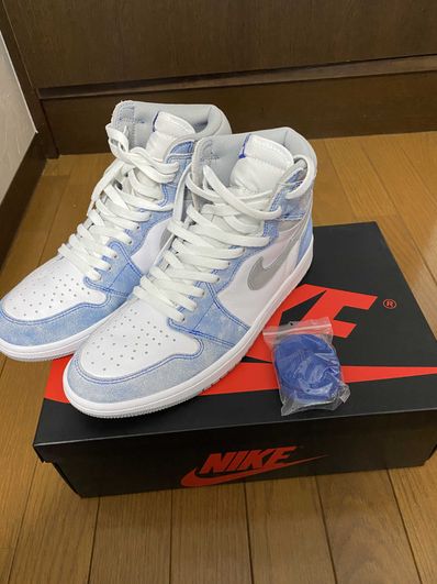 Nike Air Jordan 1 High OG "Hyper Royal"