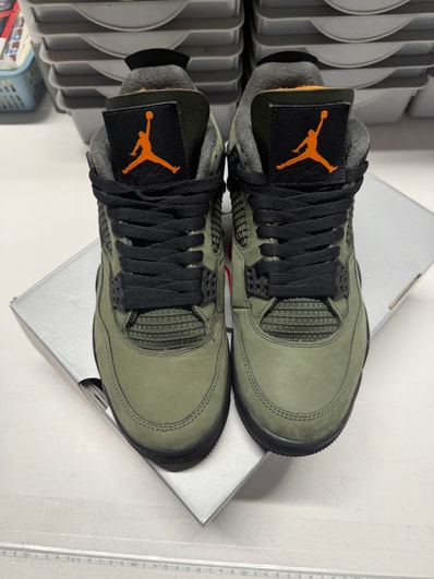 UNDEFEATED × Nike Air Jordan 4 Retro "Deep Green" (2025)