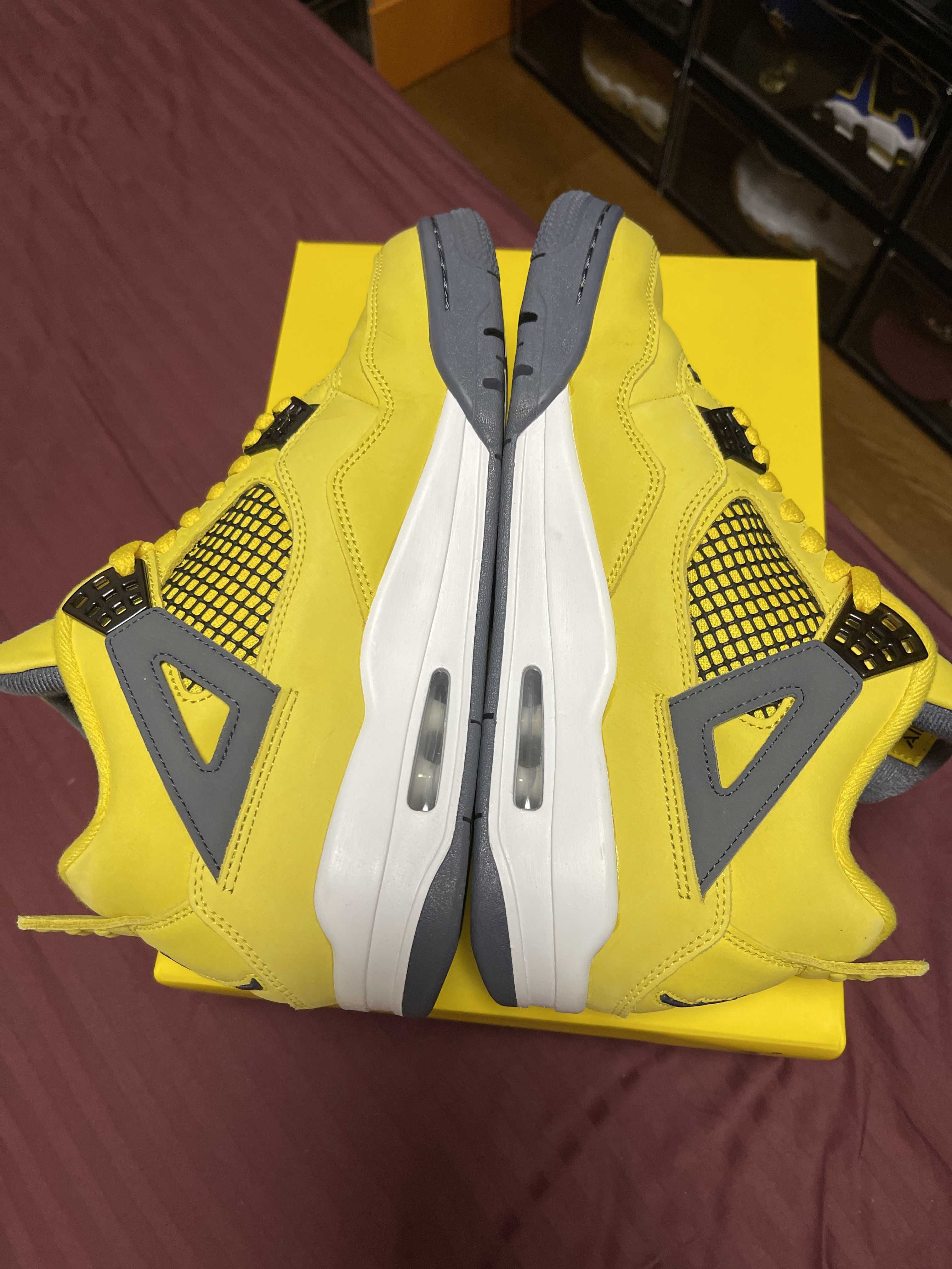 Nike Air Jordan 4 "Tour Yellow"