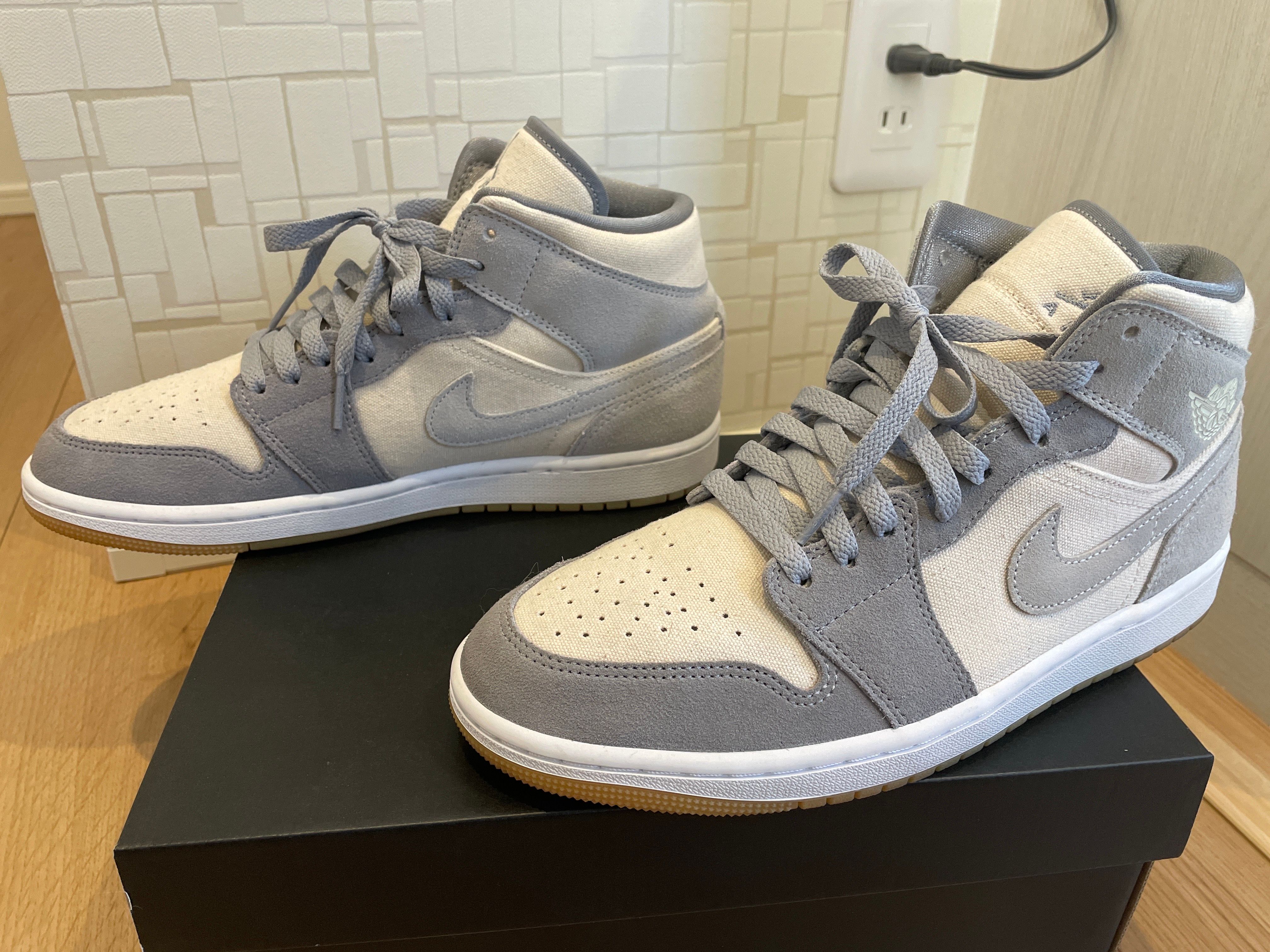 Nike Air Jordan 1 Mid SE "Coconut Milk/Particle Grey"