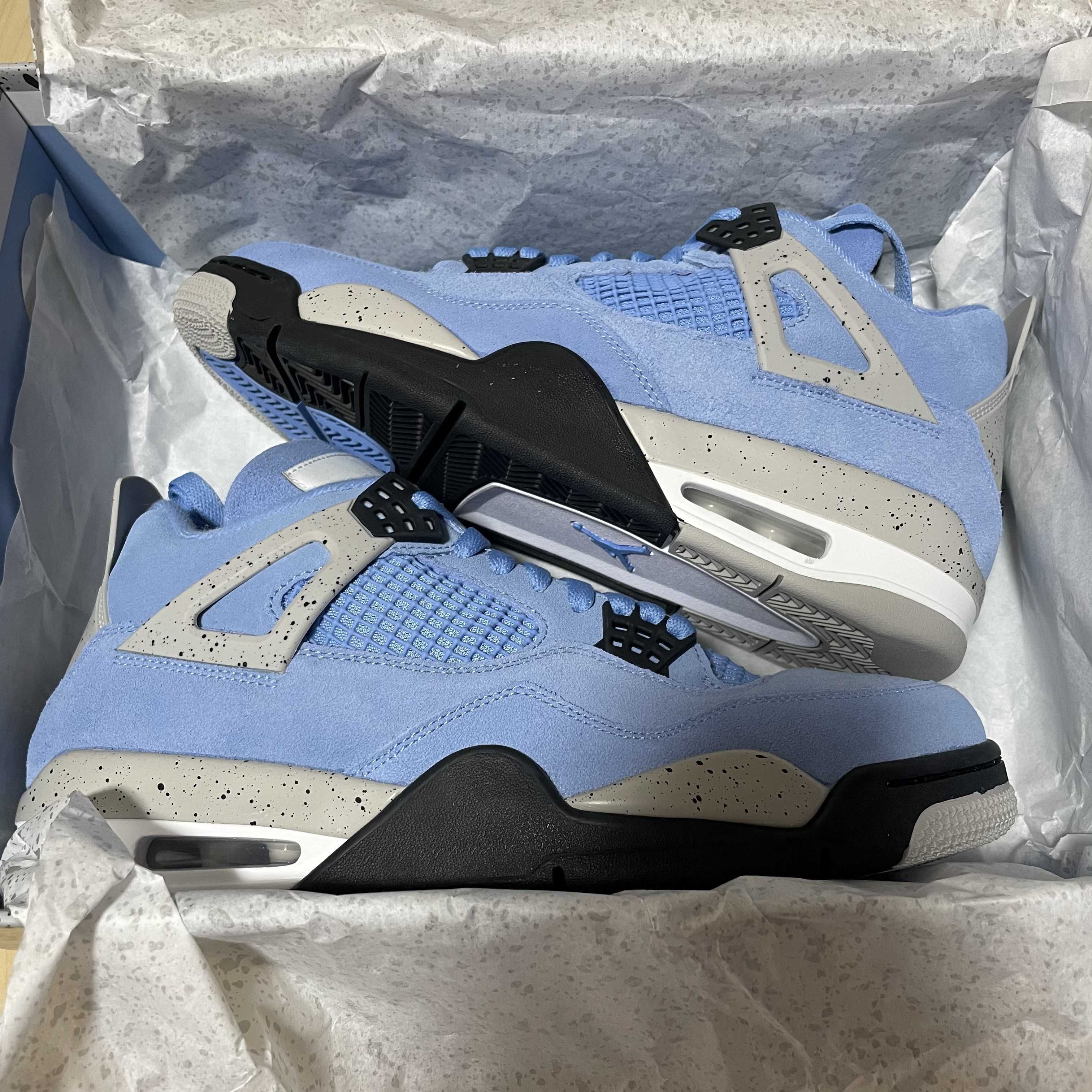 Nike Air Jordan 4 "University Blue"