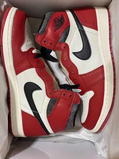 Nike Air Jordan 1 High OG "Lost & Found/Chicago"