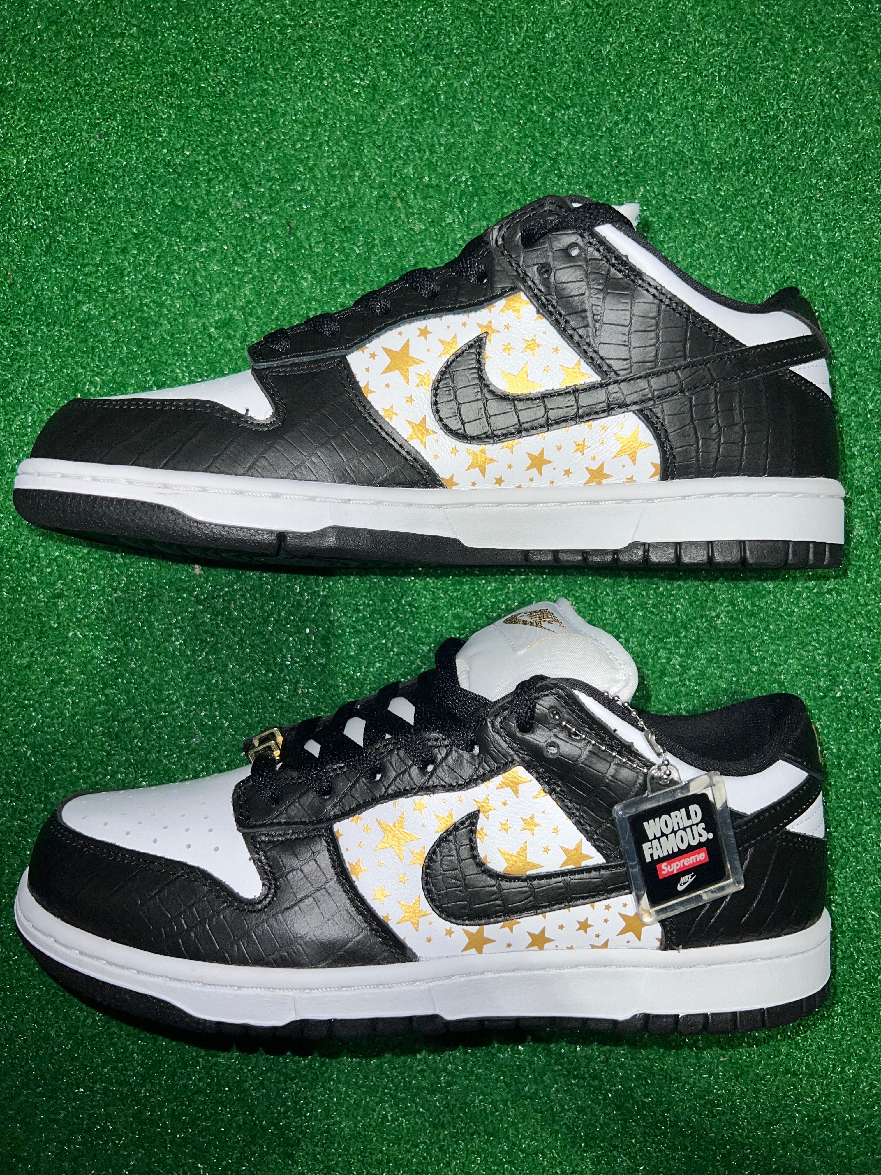 Supreme × Nike SB Dunk Low OG QS Gold Stars "White/Black"