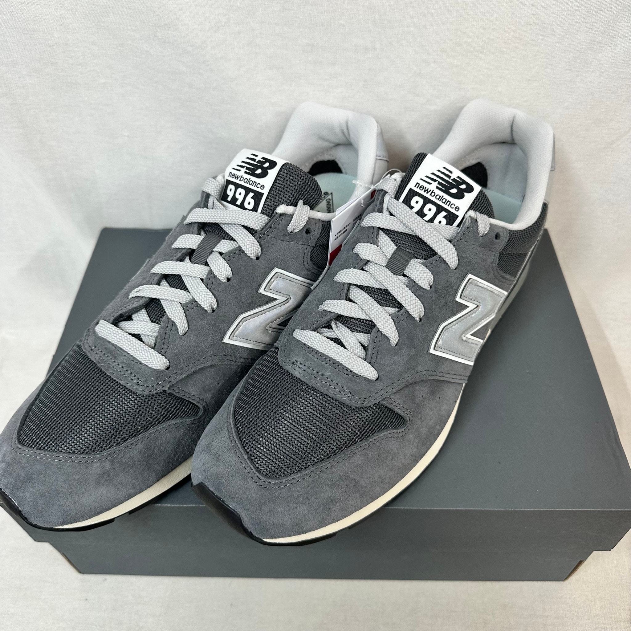 New Balance 996V2 "Magnet/Silver Metallic/Sea Salt"