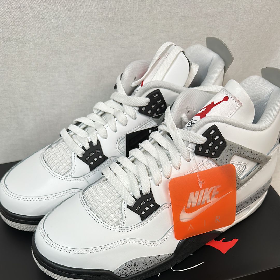 Nike Air Jordan 4 Retro "White/Cement" (2025)