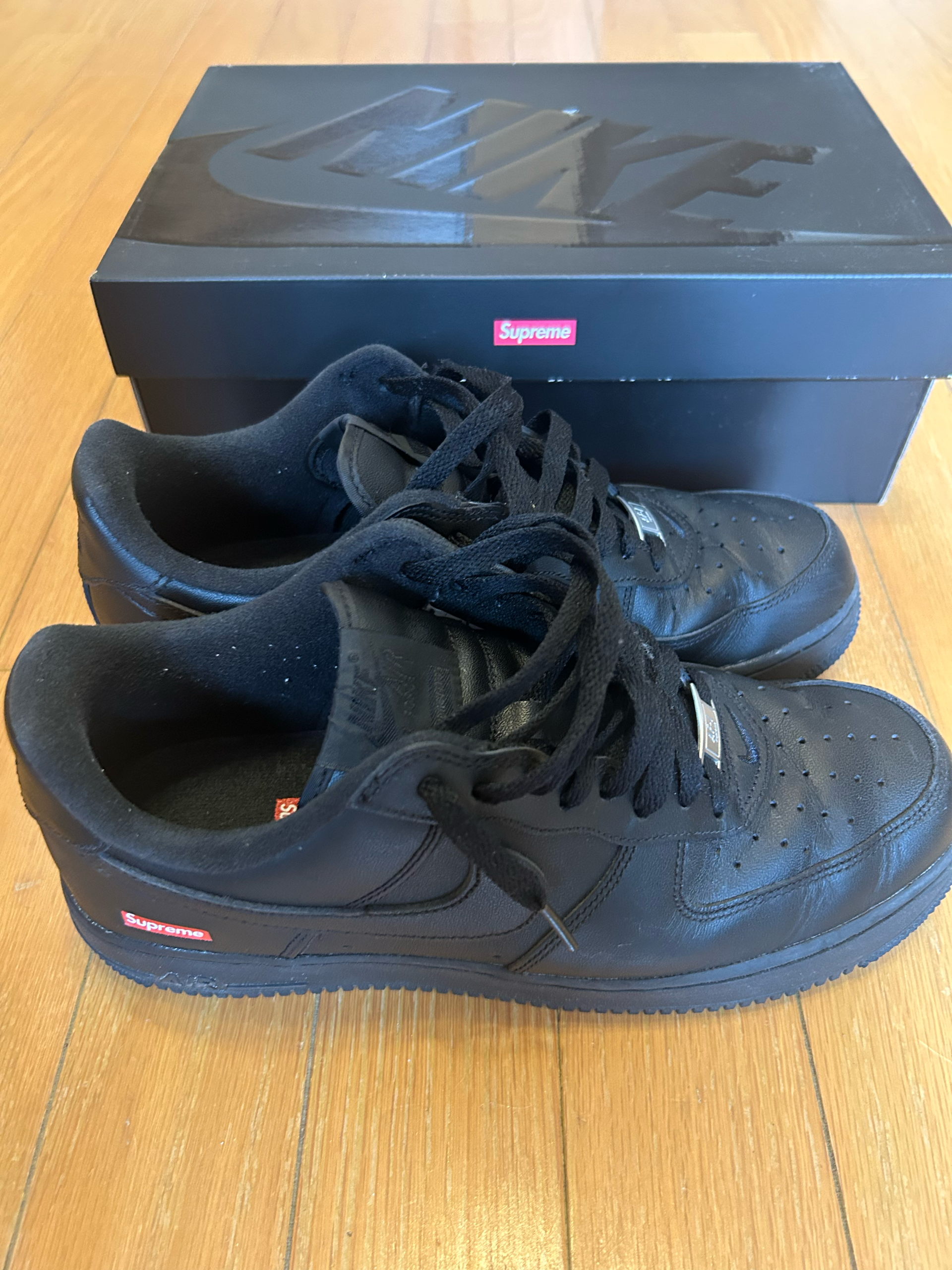 Supreme × Nike Air Force 1 Low "Black"