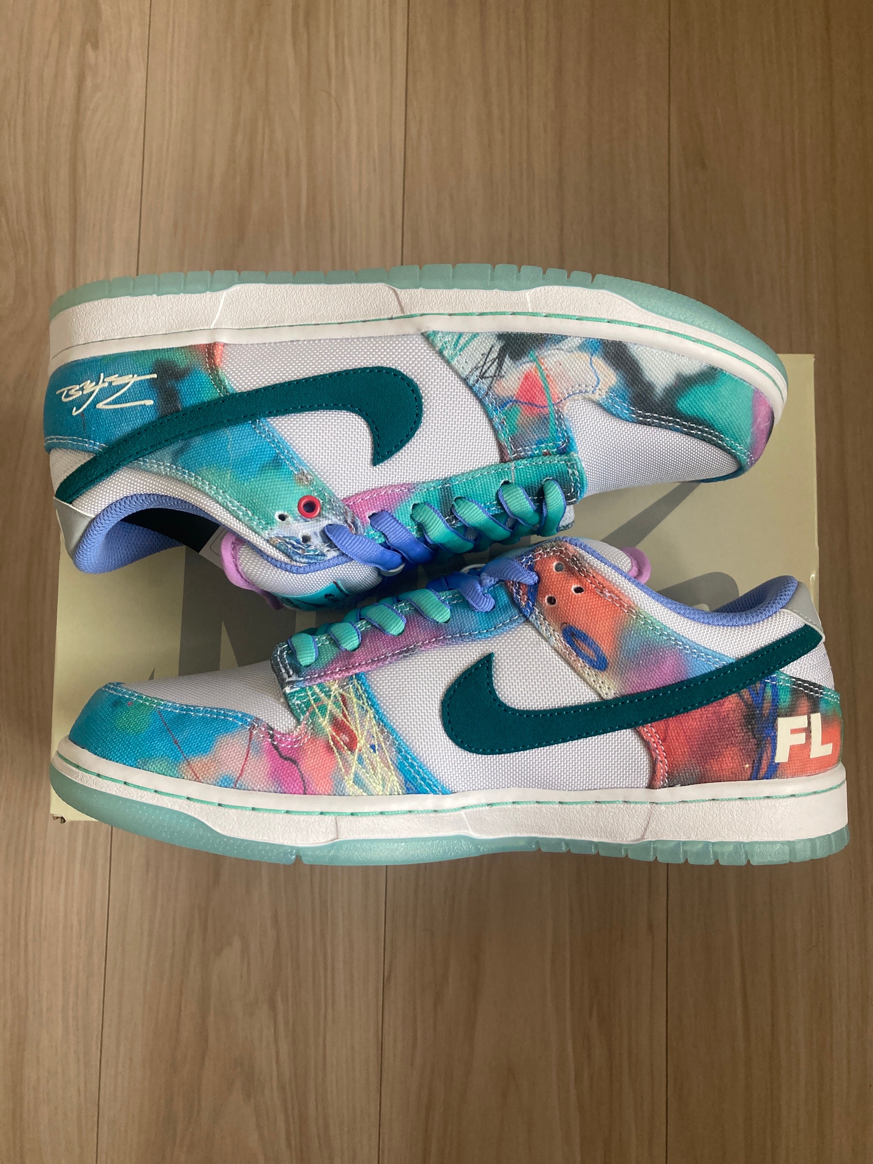 Futura × Nike SB Dunk Low "White and Geode Teal"