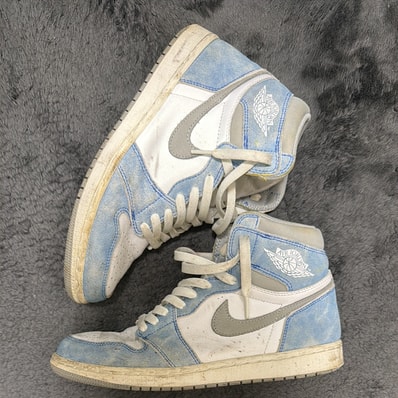 Nike Air Jordan 1 High OG "Hyper Royal"
