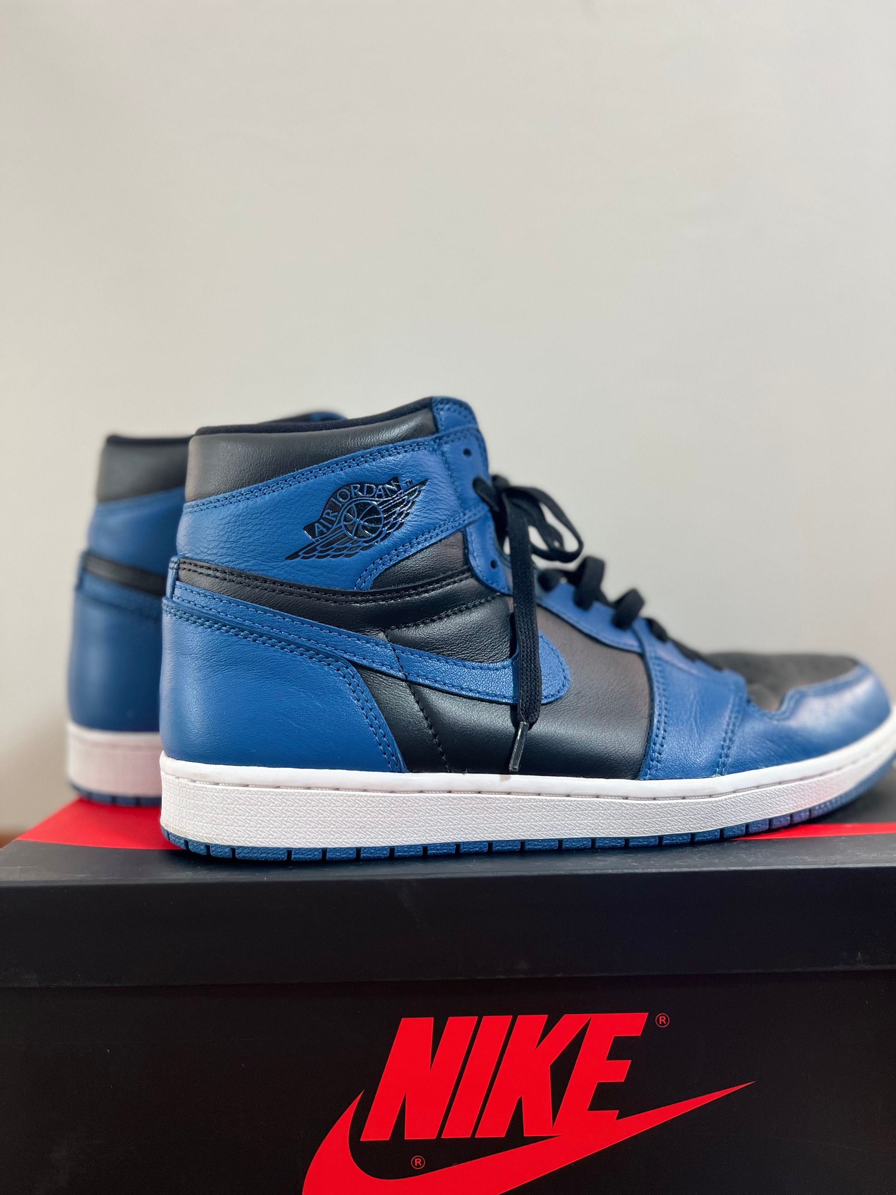 Nike Air Jordan 1 Retro High OG "Dark Marina Blue"