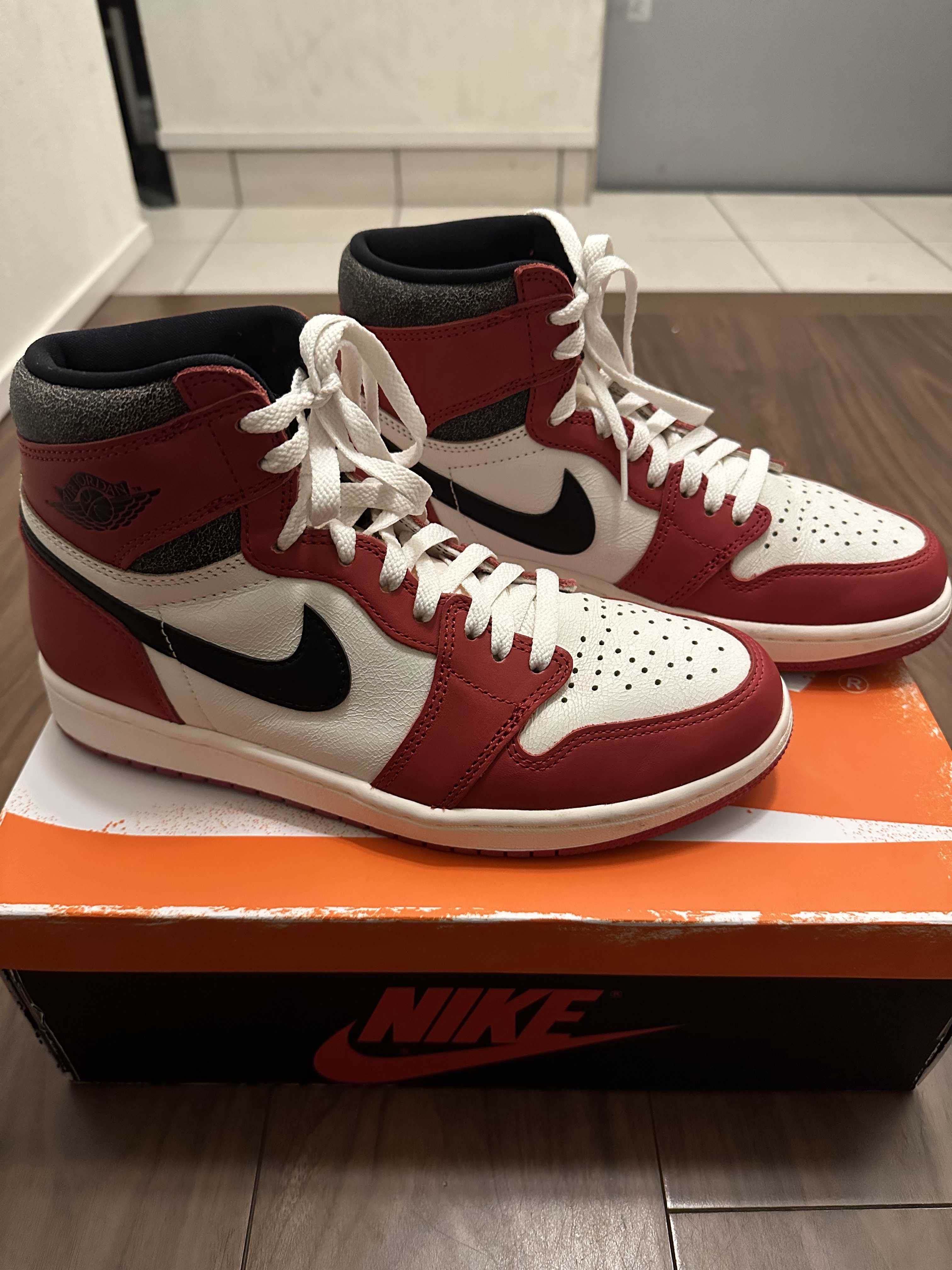 Nike Air Jordan 1 High OG "Lost & Found/Chicago"