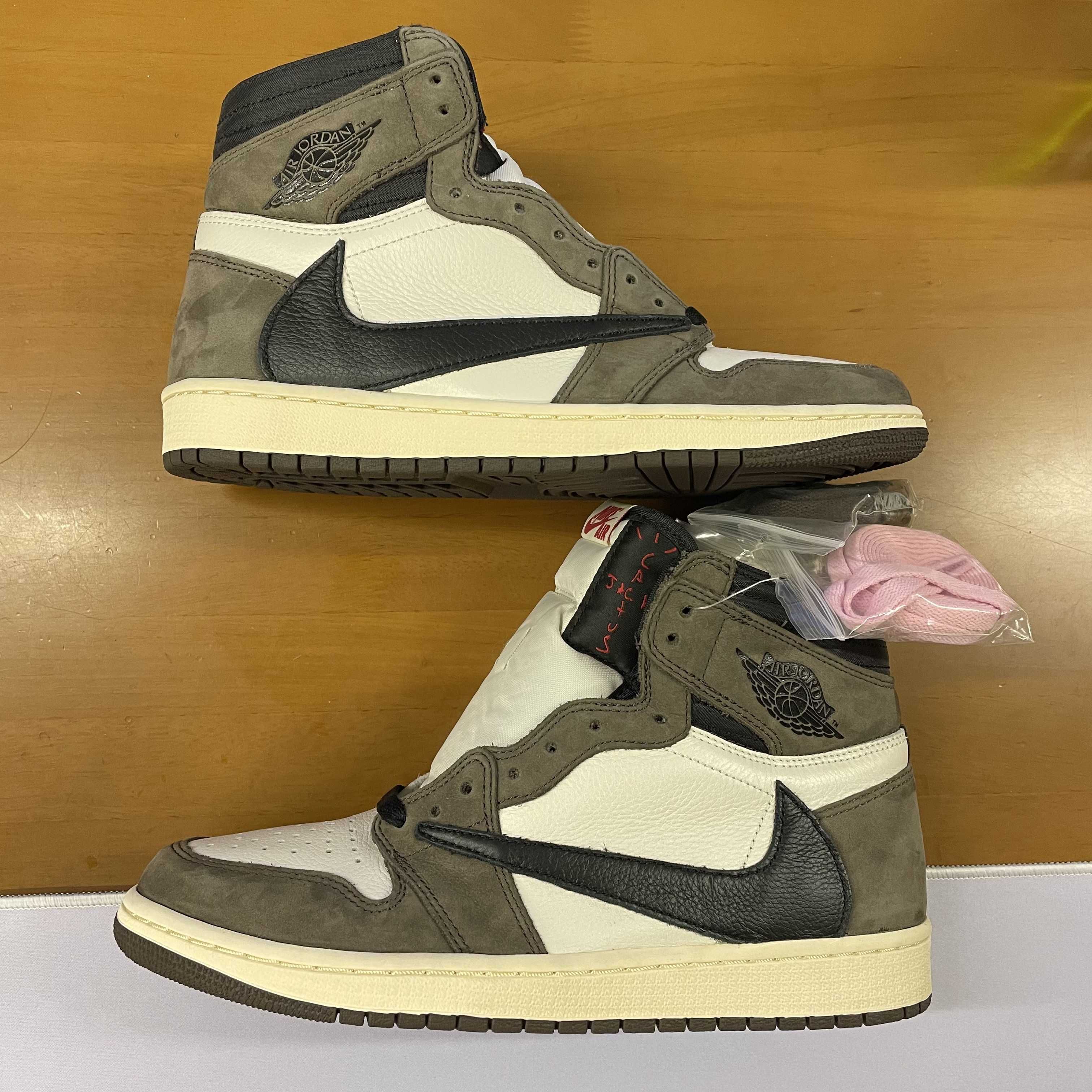 Travis Scott × Nike Air Jordan 1 Retro High OG TS SP "Sail/Dark Mocha"