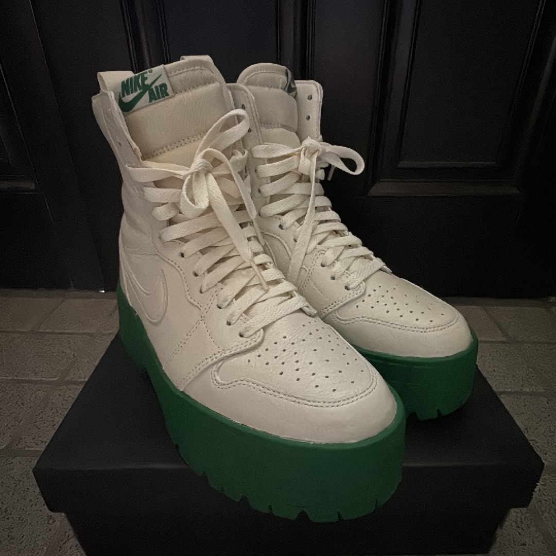Nike Women's Air Jordan 1 Brooklyn High "Sail/Green"