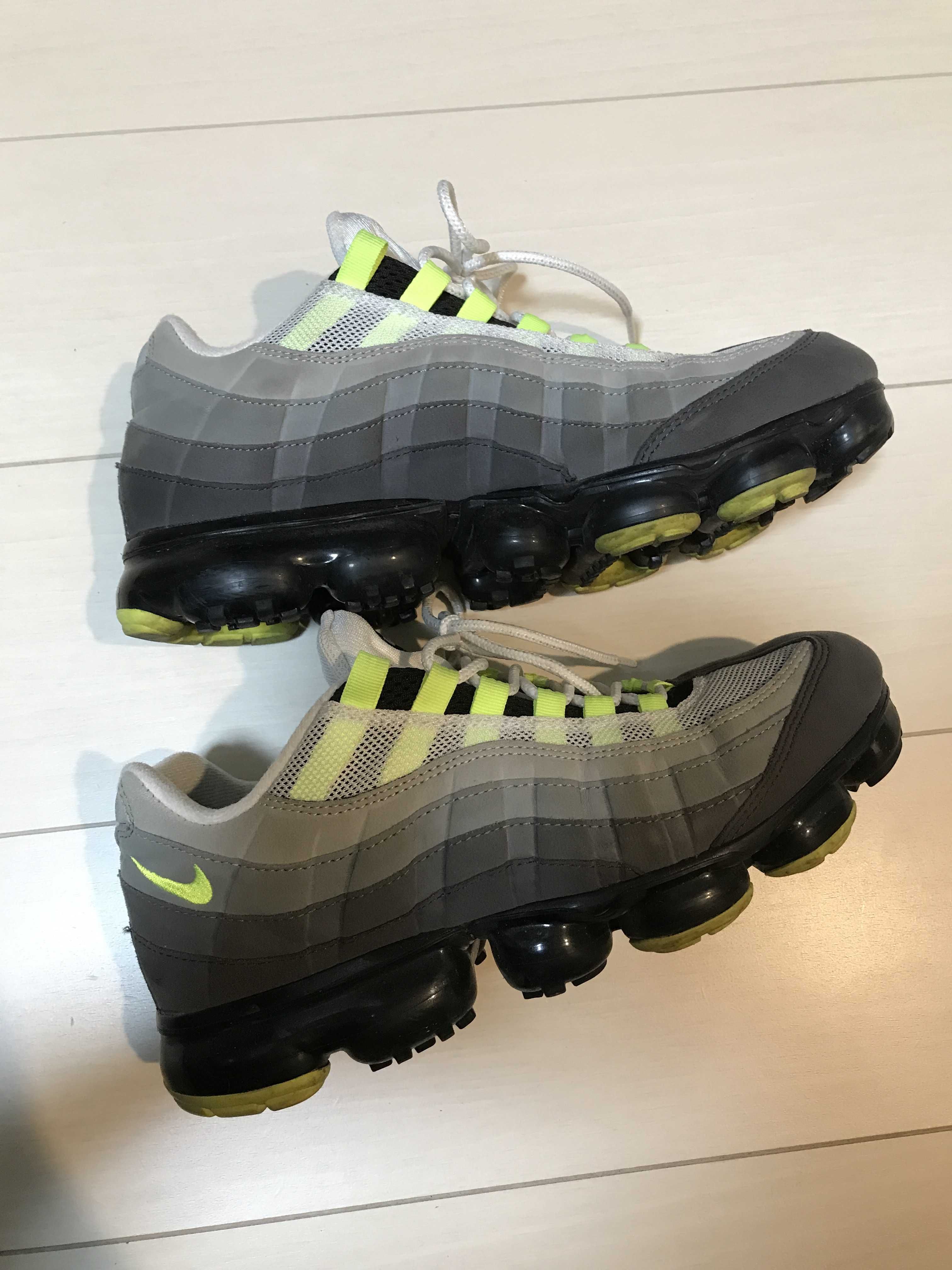 Nike Air Vapormax 95 "Neon"