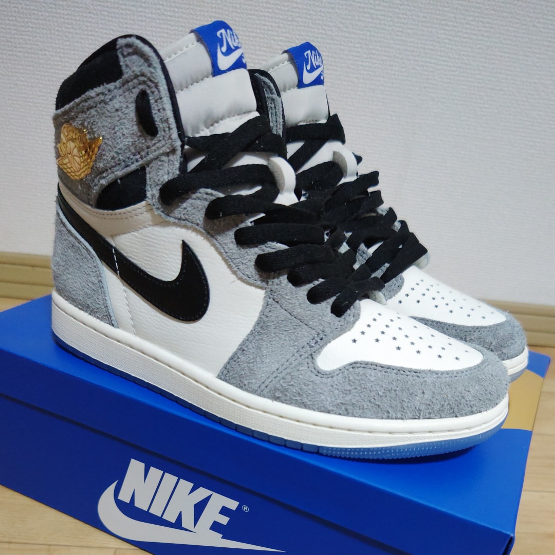 ナイキ エアジョーダン1 ミッド 
