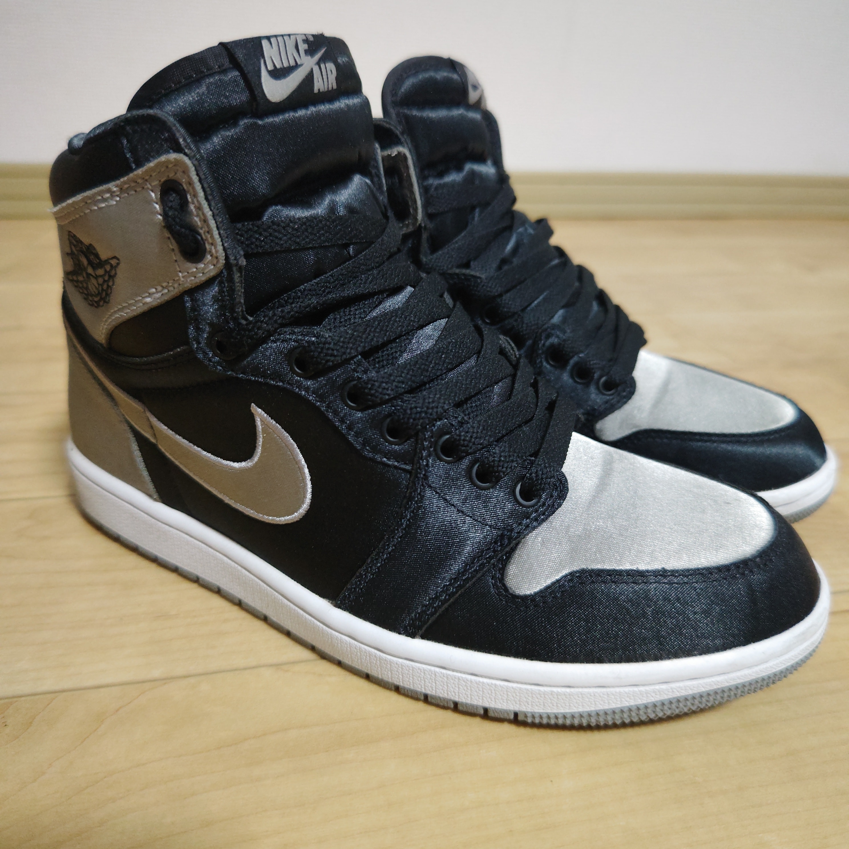 Nike Women's Air Jordan 1 Retro High OG "Satin Shadow"
