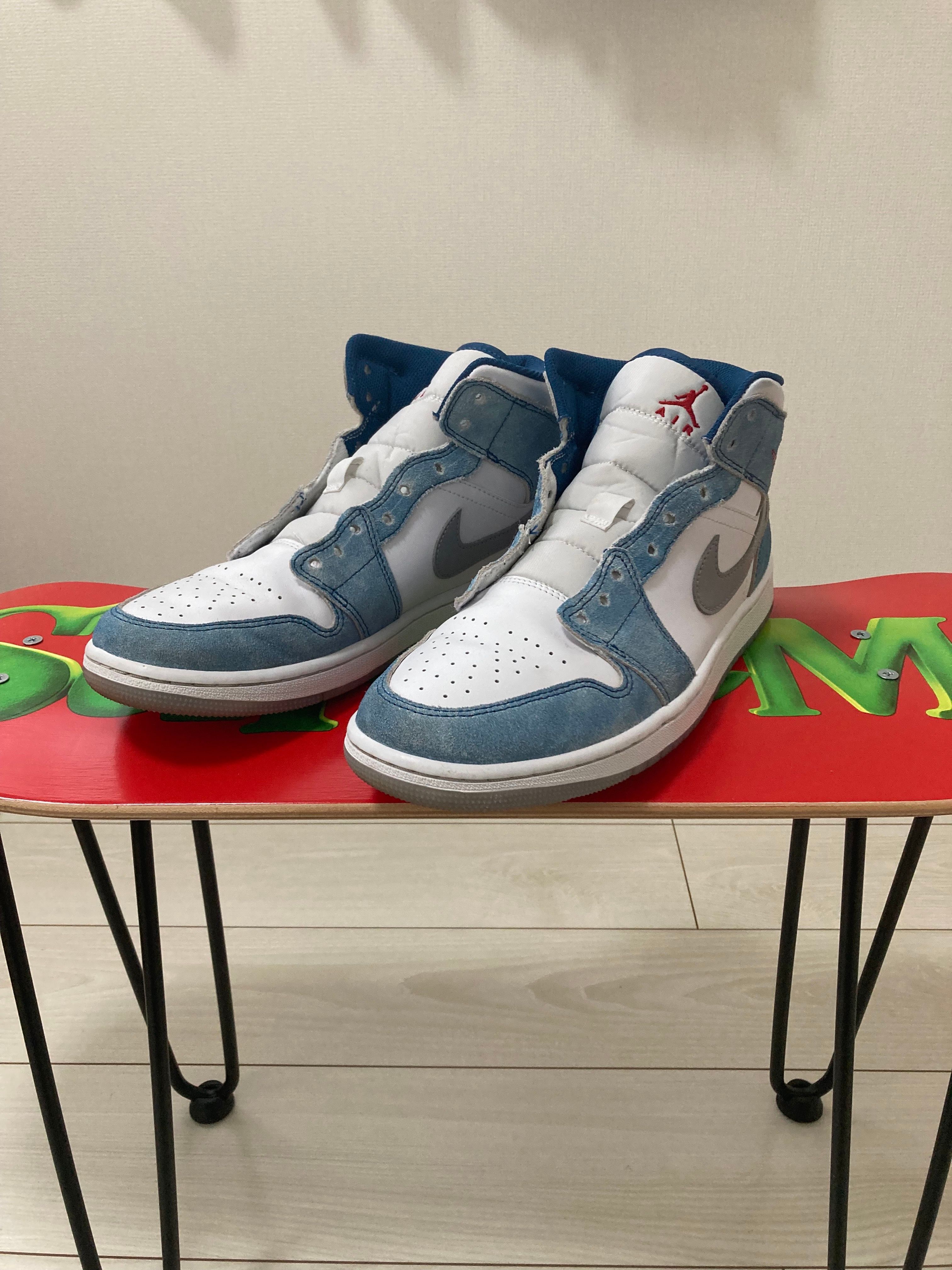 Nike Air Jordan 1 Mid SE "White/Hyper Royal/Red"