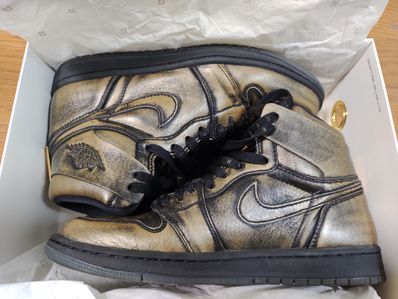 NIKE AIR JORDAN 1 RETRO HIGH OG WINGS "BLACK/BLACK-METALLIC GOLD"