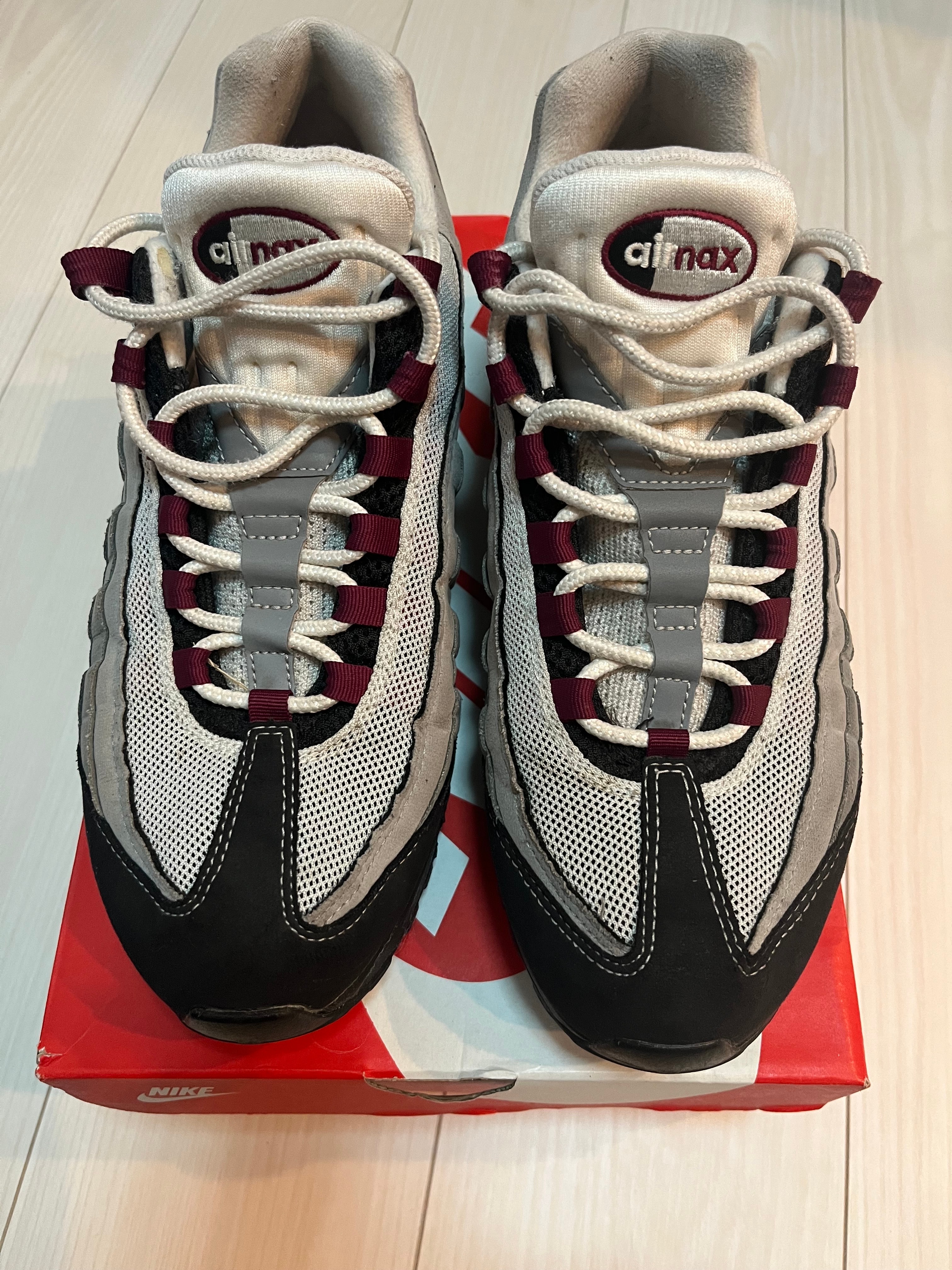 ナイキ エアマックス95 "パールグレー/ダークビートルート"