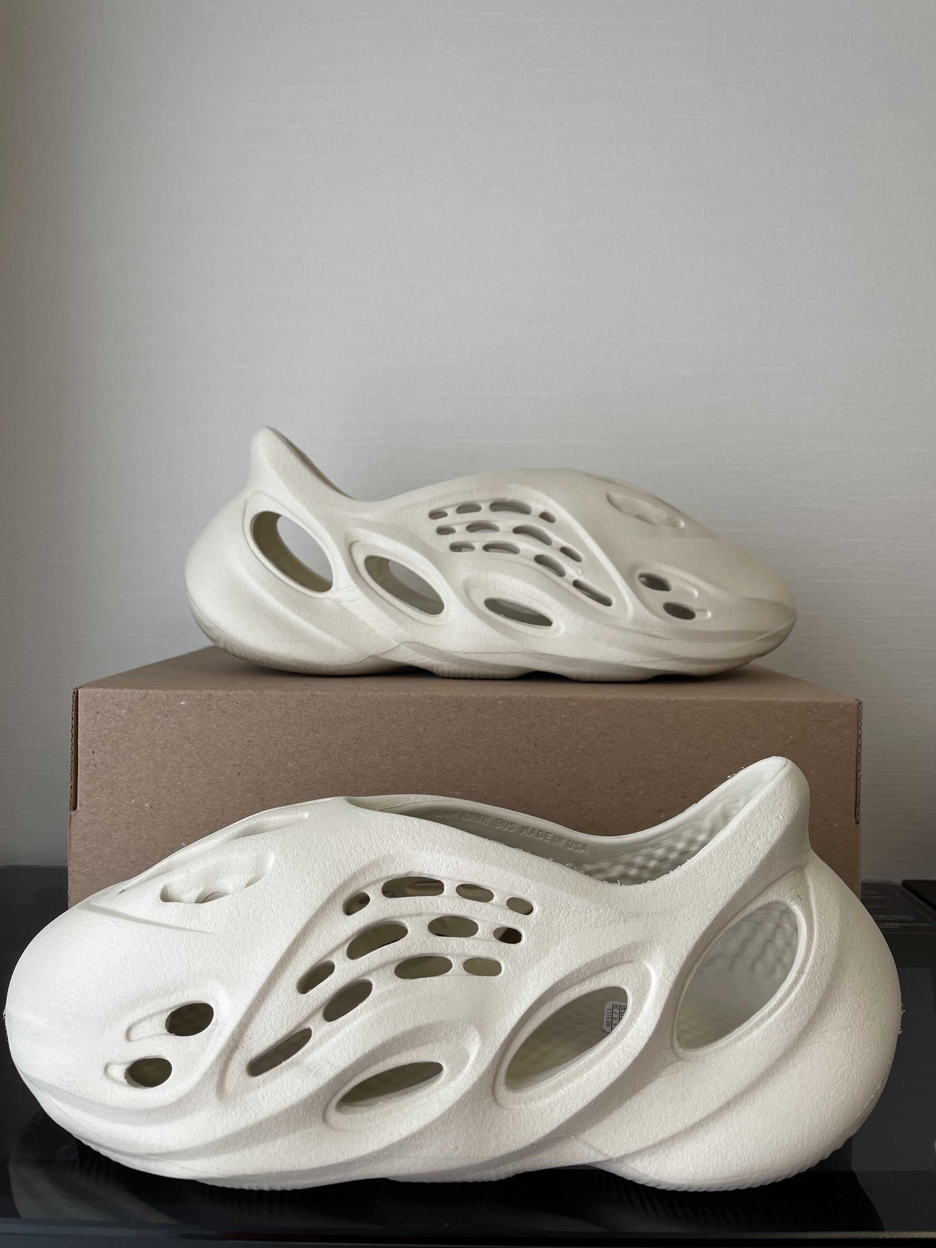 adidas YEEZY Foam Runner "Sand"